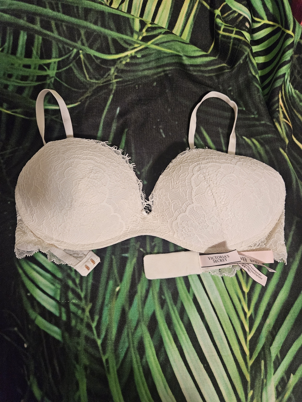Victoria's Secret Ivory Lace Push-Up Bra